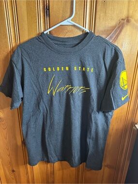 Nike Gray Golden State Warriors Short-Sleeve Tee with Yellow Graphics